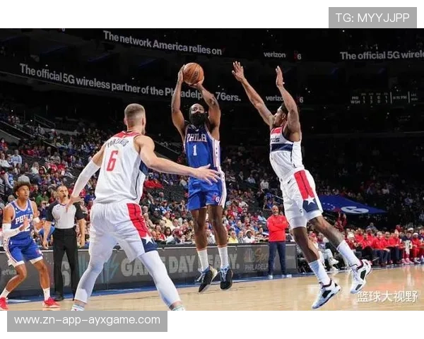 波津外弹投篮穿网声清脆